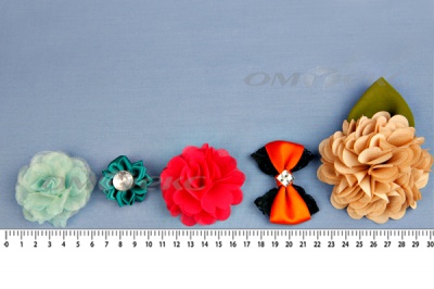 Цветы декоративные пришивные - купить в Омске. Цена: 28.82 руб.