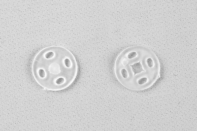 Кнопки пришивные пластиковые 10 мм, блистер 24шт, цв.-прозрачные - купить в Омске. Цена: 48.41 руб.